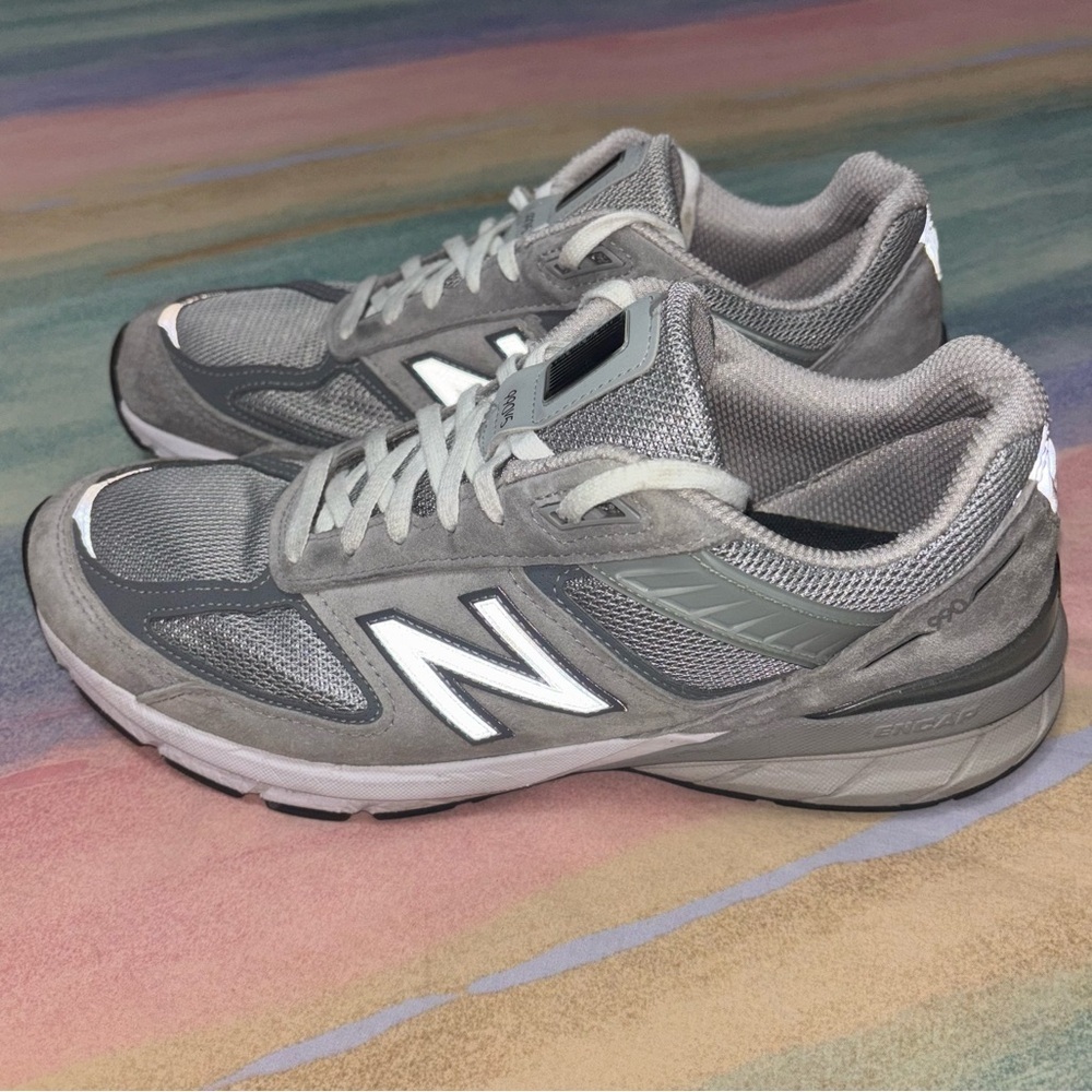 NEW BALANCE 990v5 Women’s size 11 Gray Lace Up Running Shoes Sneakers